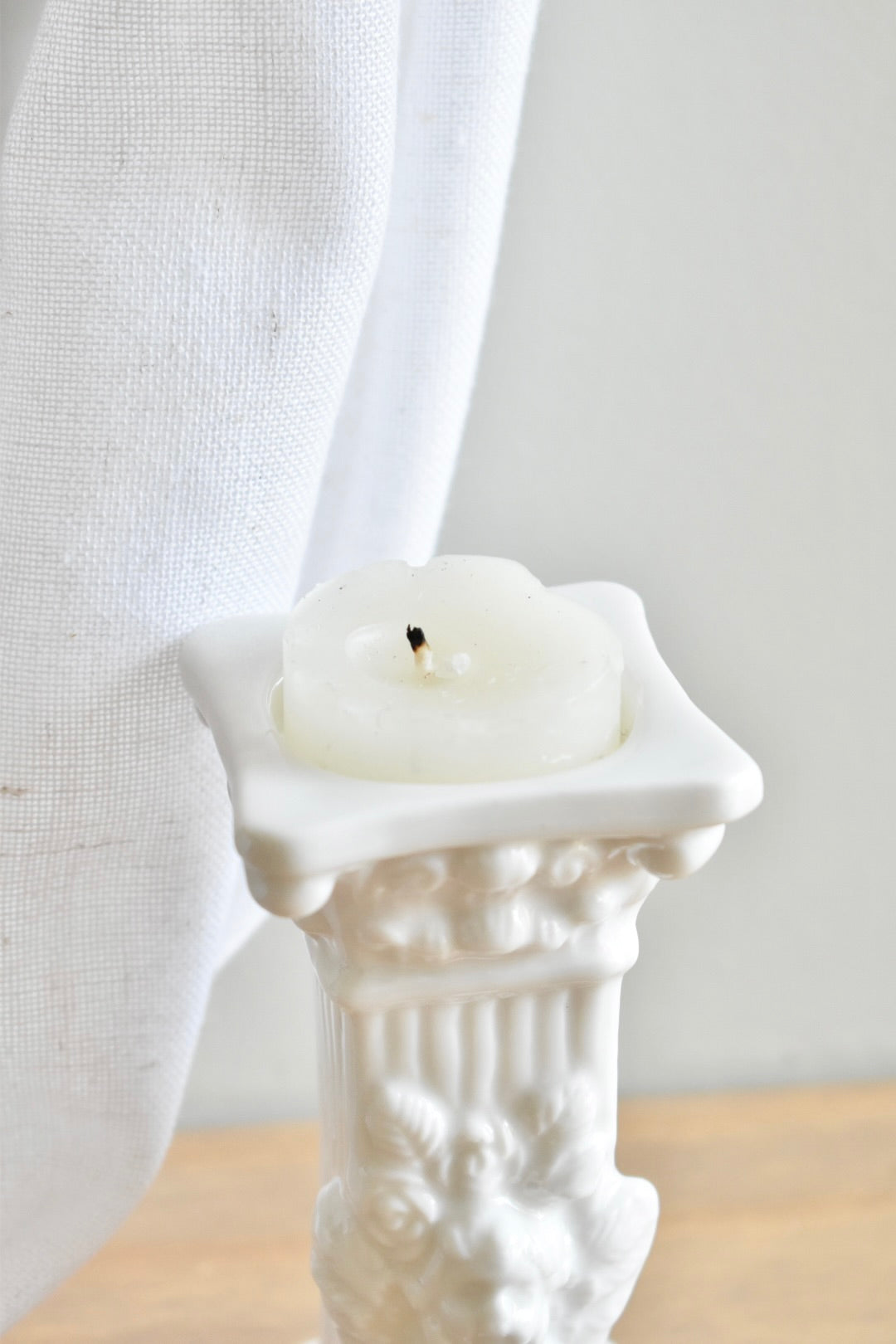 ceramic cherub tealight stand