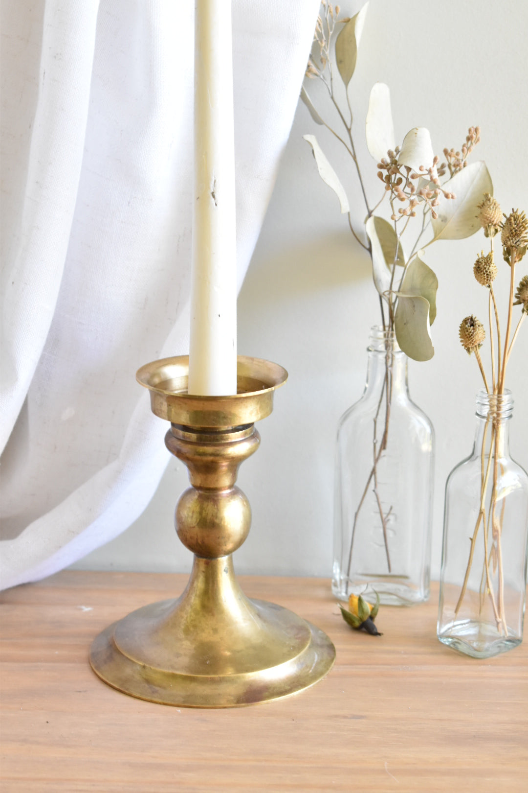 wide-lip brass candle holder (single)