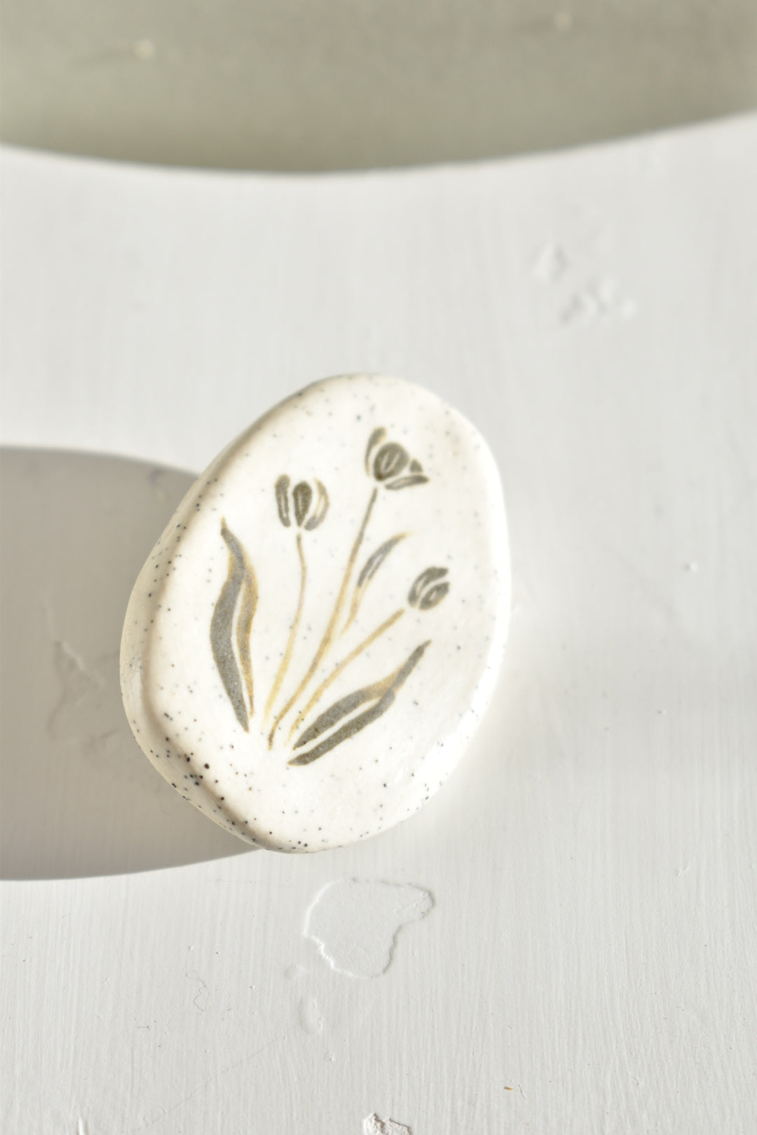 ceramic brooch (2)