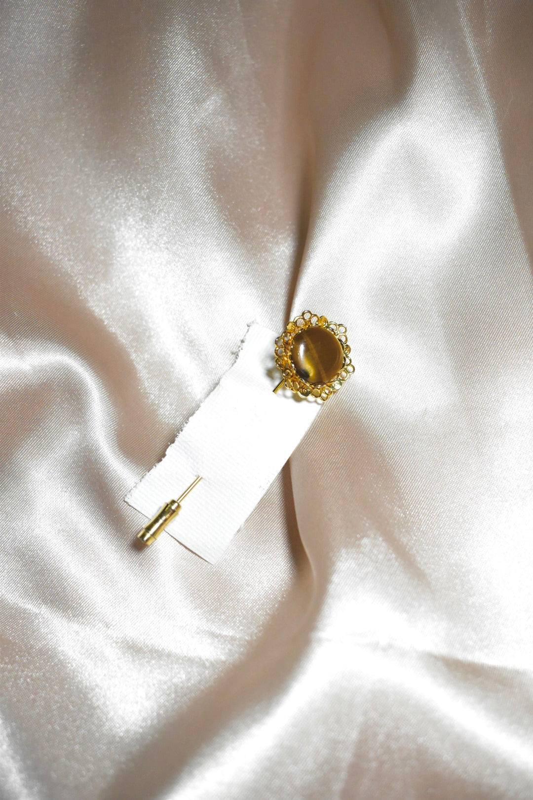 tigers eye bar pin