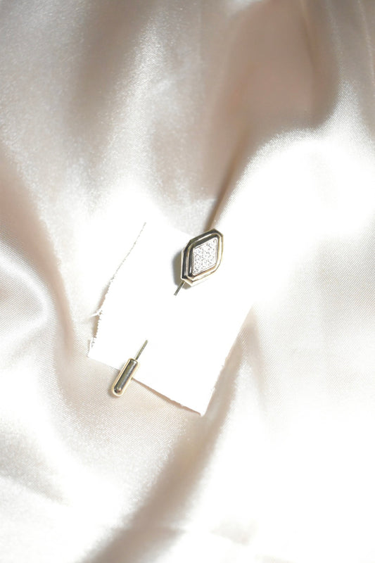 golden crystal bar pin